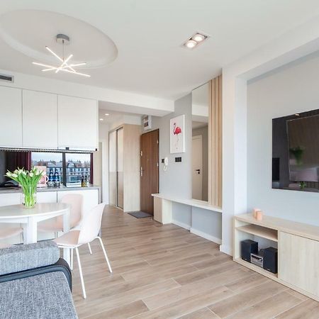 Apartment Pink Flamingo By Noclegi Renters Miedzyzdroje Bagian luar foto
