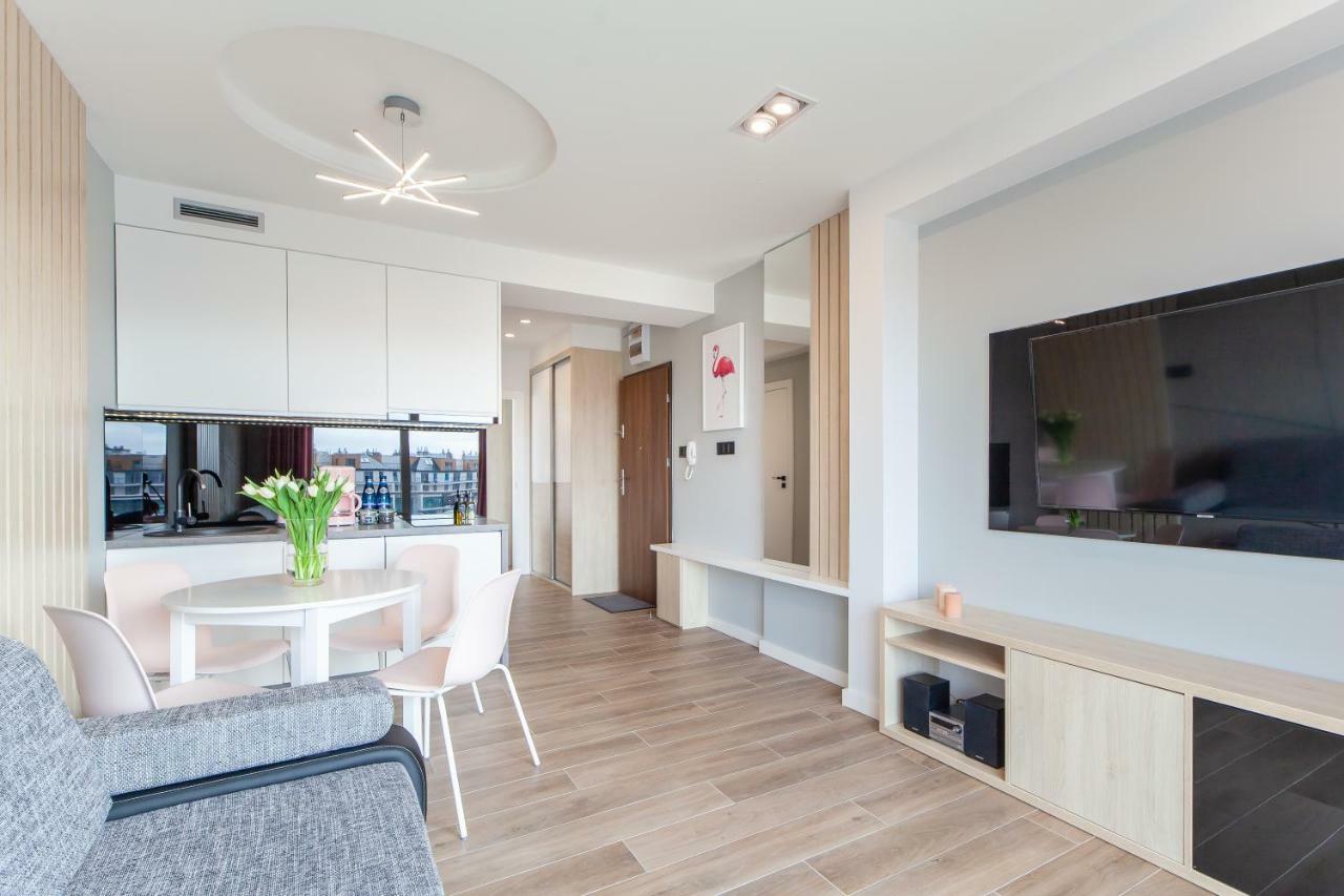 Apartment Pink Flamingo By Noclegi Renters Miedzyzdroje Bagian luar foto