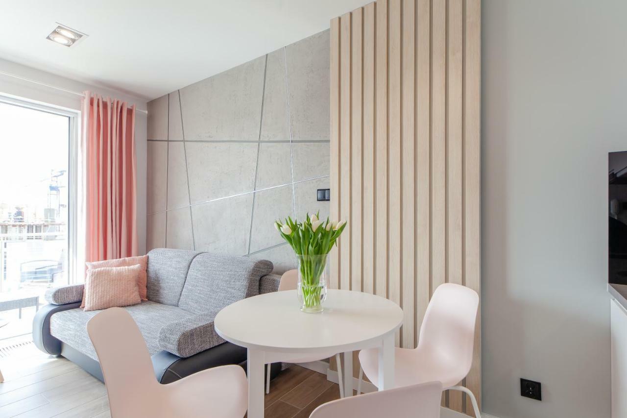 Apartment Pink Flamingo By Noclegi Renters Miedzyzdroje Bagian luar foto