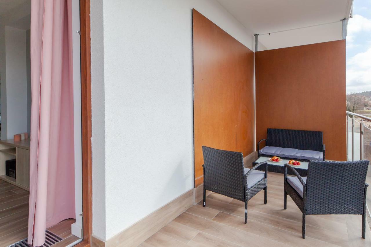 Apartment Pink Flamingo By Noclegi Renters Miedzyzdroje Bagian luar foto